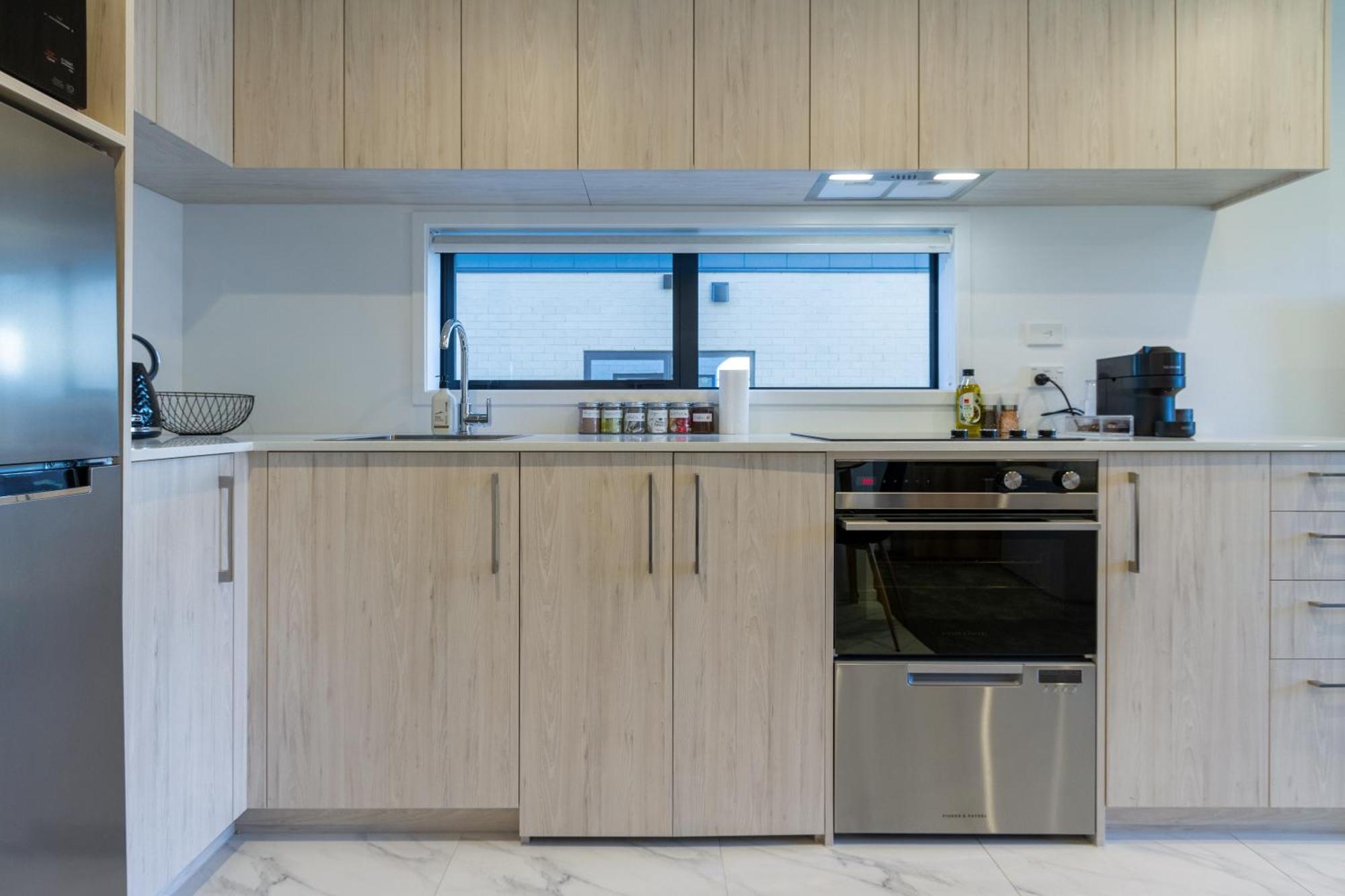 Single Level Studio Escape On Wilmer St - Central Κράισττσερτς Εξωτερικό φωτογραφία