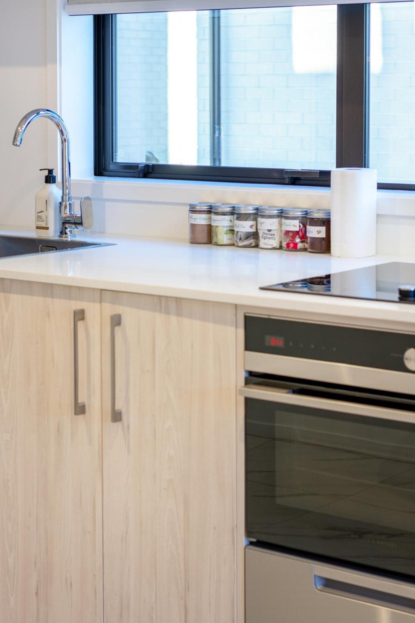 Single Level Studio Escape On Wilmer St - Central Κράισττσερτς Εξωτερικό φωτογραφία